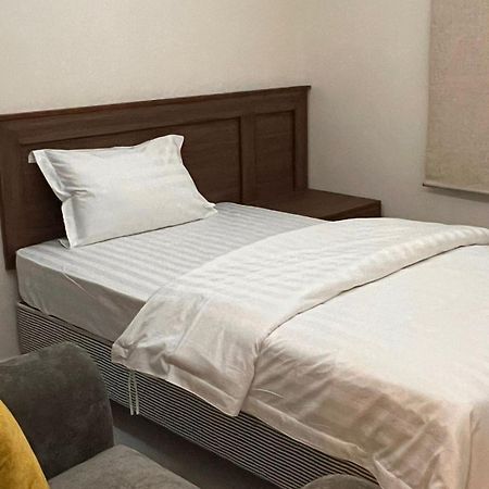 ريزا الفندقية Reeza Suites Khobar Extérieur photo